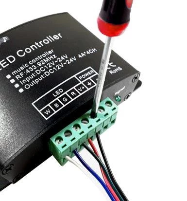 Best reviews of 🥰 Bars 18-Key Remote LED RGB Music & Audio Controller - RF Technology ⭐ 11 Best reviews of 🥰 Bars 18-Key Remote LED RGB Music & Audio Controller - RF Technology ⭐ - Image 11